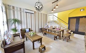 Avenue B&B